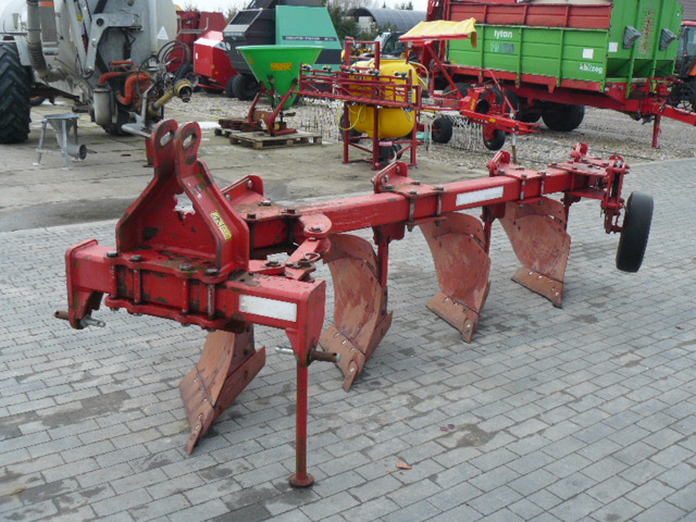pług zagonowy sukov, zetor 4 skiby .