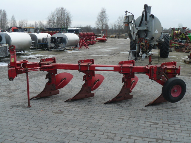 pług zagonowy sukov, zetor 4 skiby .