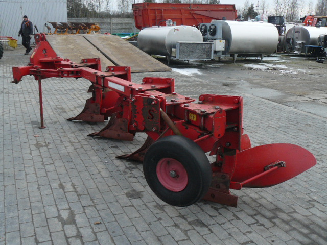 pług zagonowy sukov, zetor 4 skiby .