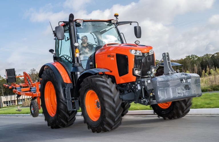 Kubota M6001 U