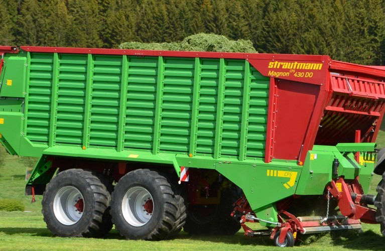 Przyczepa samozbierająca Strautmann Magnon