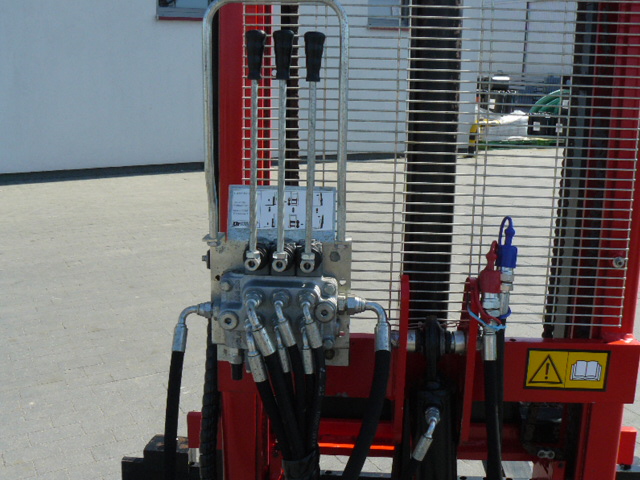 maszt podnośnikowy agram na tylni tuz