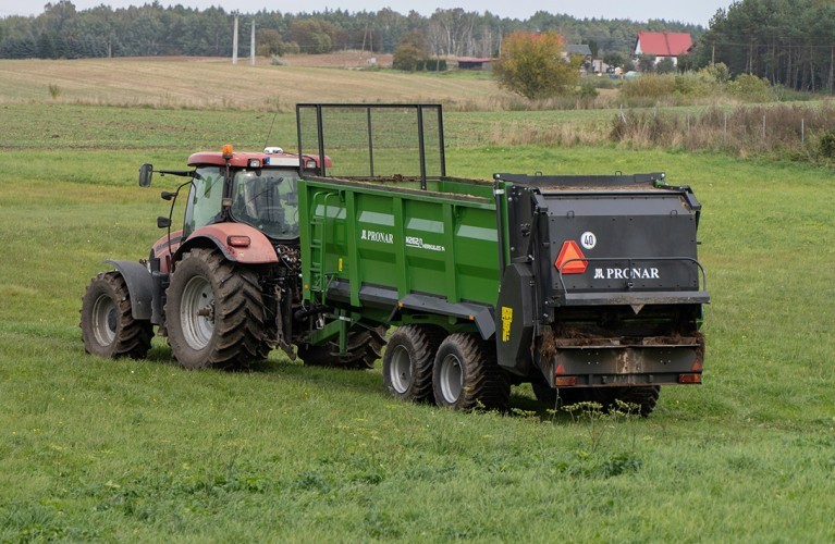 Pronar rozrzutnik NV262