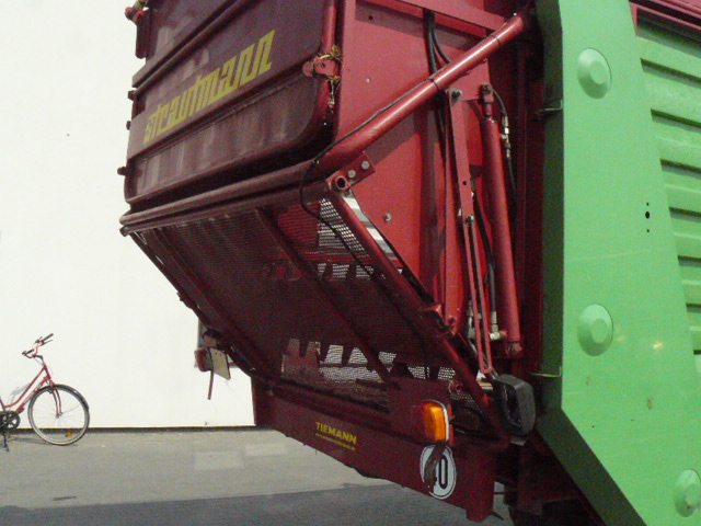 przyczepa samozbierająca strautmann super vitesse 2do h