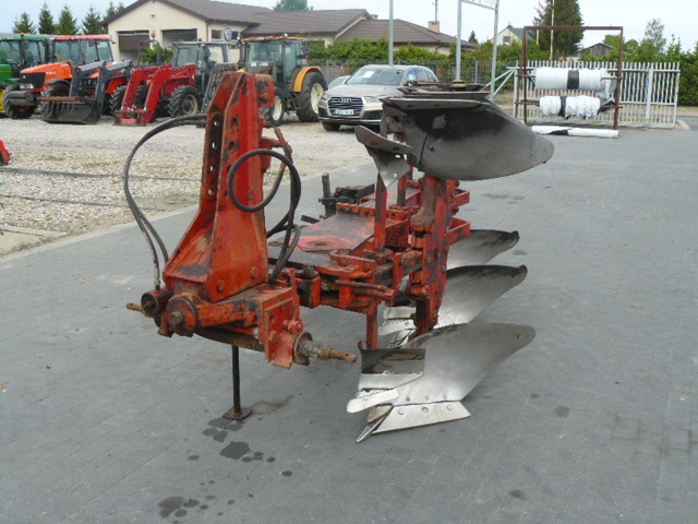 pług massey ferguson mf 265 , huard .