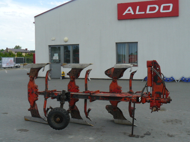 pług massey ferguson mf 265 , huard .