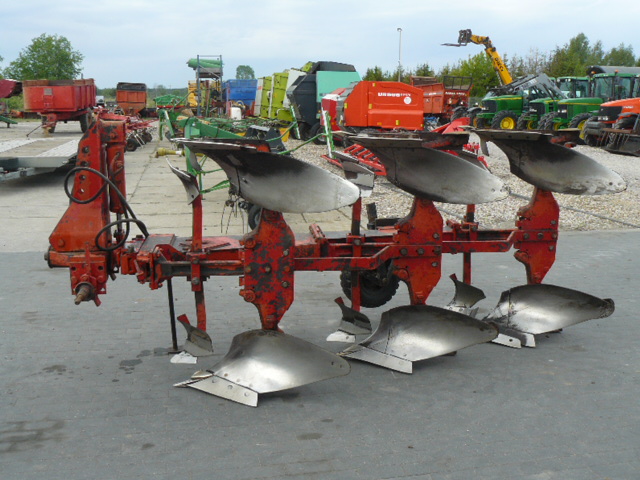 pług massey ferguson mf 265 , huard .