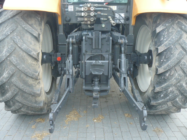 ciągnik rolniczy renault celtis 446 rx , claas .