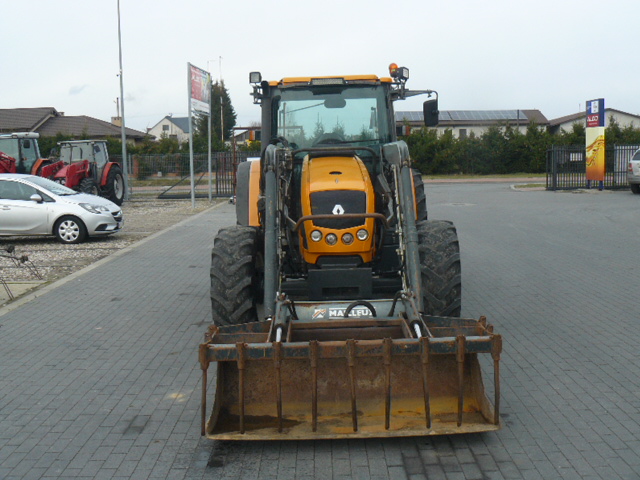 ciągnik rolniczy renault celtis 446 rx , claas .