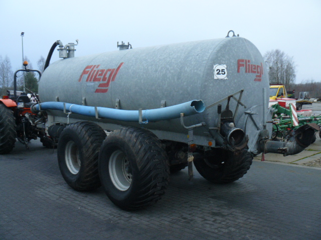 wóz asenizacyjny fliegl , 10 000l