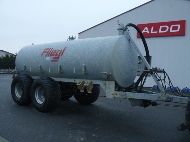 wóz asenizacyjny fliegl , 10 000l