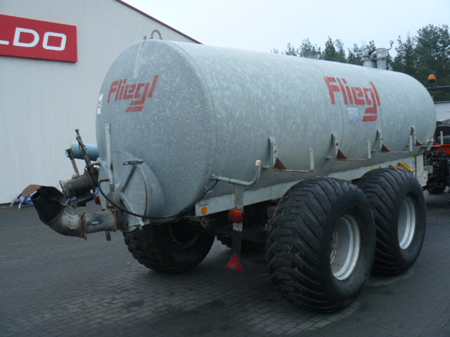 wóz asenizacyjny fliegl , 10 000l