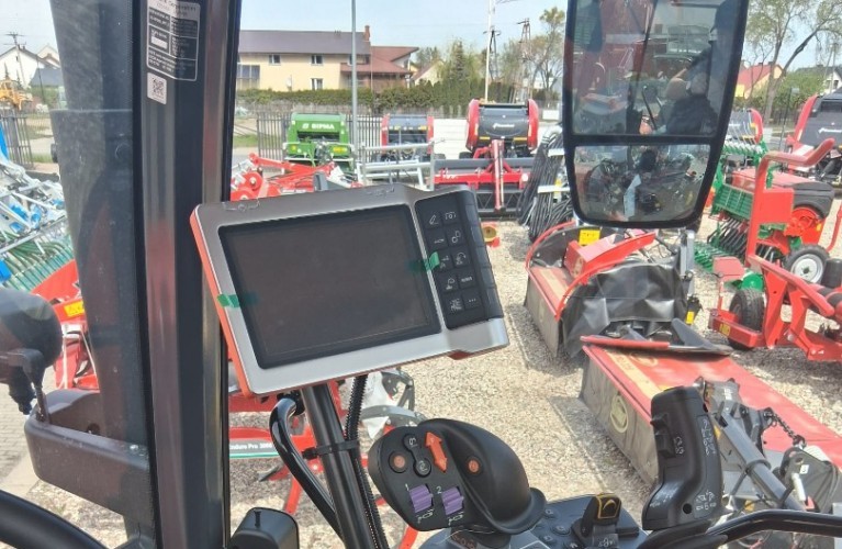 ciągnik rolniczy kubota m7173kvt