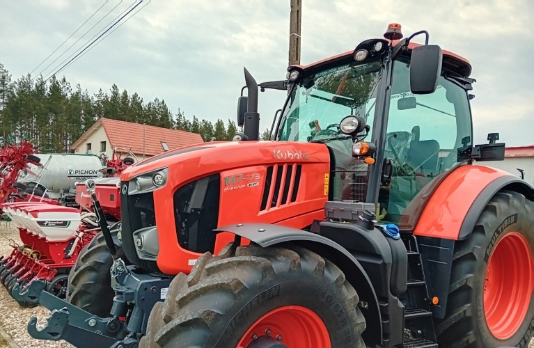 ciągnik rolniczy kubota m7173kvt
