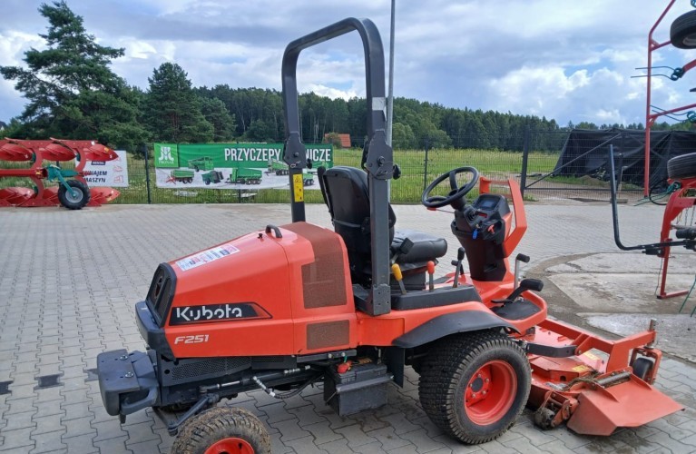 kosiarka kubota f251