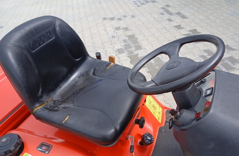 kosiarka samojezdna kubota gr 2120