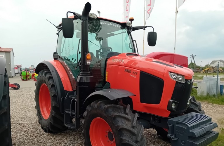 ciągnik  rolniczy kubota  m6-111u