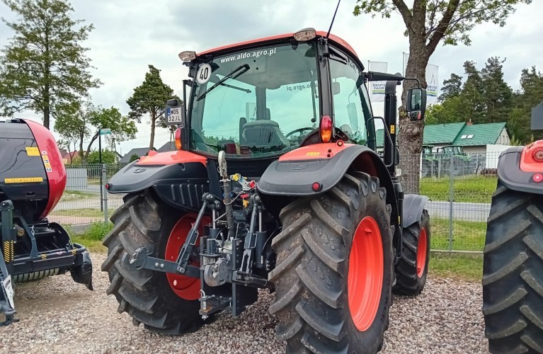 ciągnik  rolniczy kubota  m6-111u