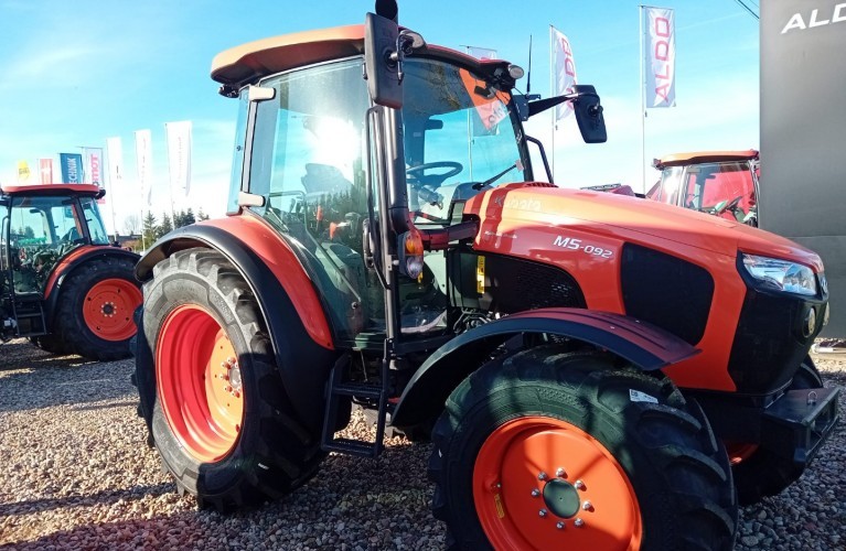 ciągnik rolniczy kubota m5-092hq