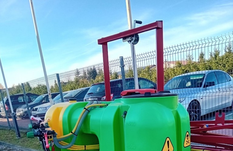 opryskiwacz promar 600 l