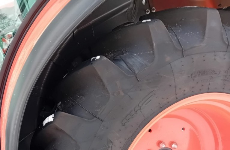 ciągnik rolniczy kubota m4-063