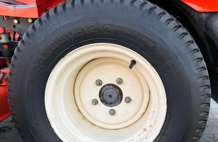 kubota f 2560 - profesjonalna kosiarka samojezdna – koszenie ze zbiorem pokosu i wysokim wysypem!