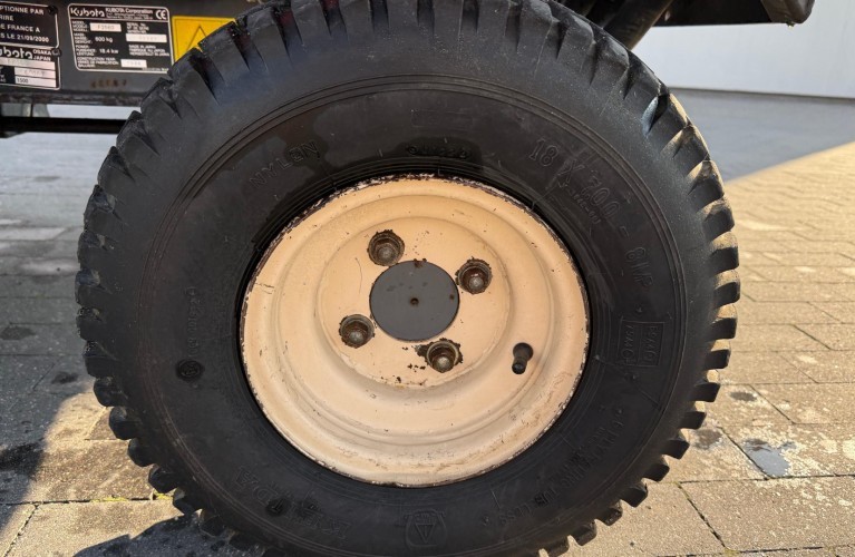 kubota f 2560 - profesjonalna kosiarka samojezdna – koszenie ze zbiorem pokosu i wysokim wysypem!