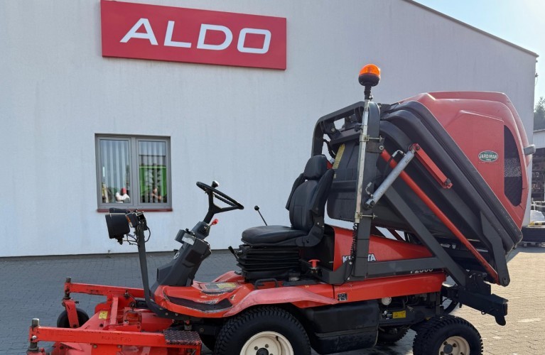 kubota f 2560 - profesjonalna kosiarka samojezdna – koszenie ze zbiorem pokosu i wysokim wysypem!