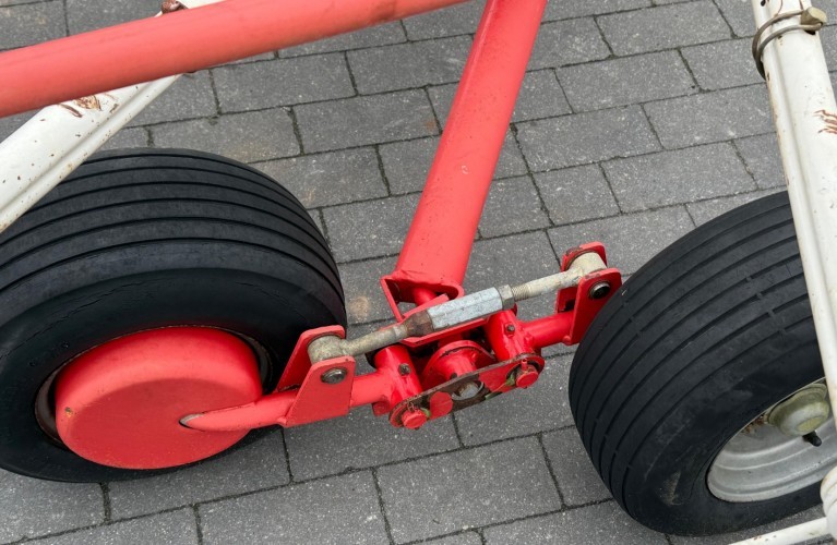 🚜 zgrabiarka karuzelowa pottinger eurotop 421n – precyzja, stabilność i dobra cena! 🚜