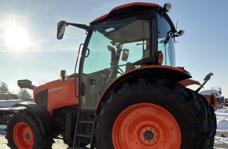 ciągnik rolniczy kubota m135gx – 135 km | miękka oś | przedni tuz | po dużym serwisie!