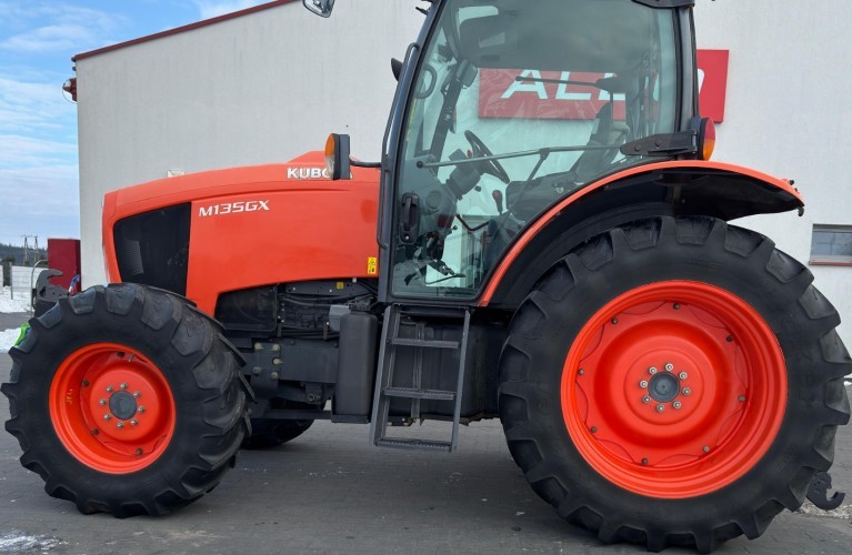 ciągnik rolniczy kubota m135gx – 2014 rok | 135 km | miękka oś | idealny do międzyrzędzi!