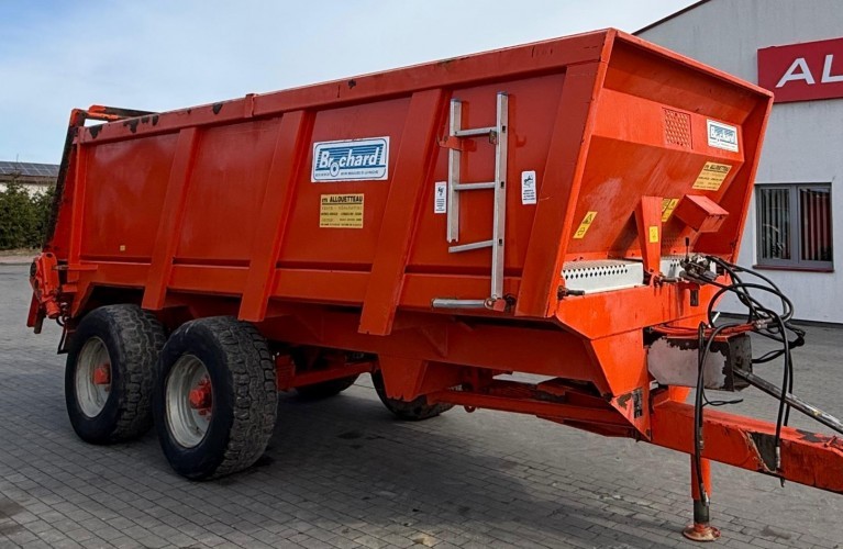 rozrzutnik obornika / przyczepa objętościowa brochard – 8 ton | 2001 rok | tandem