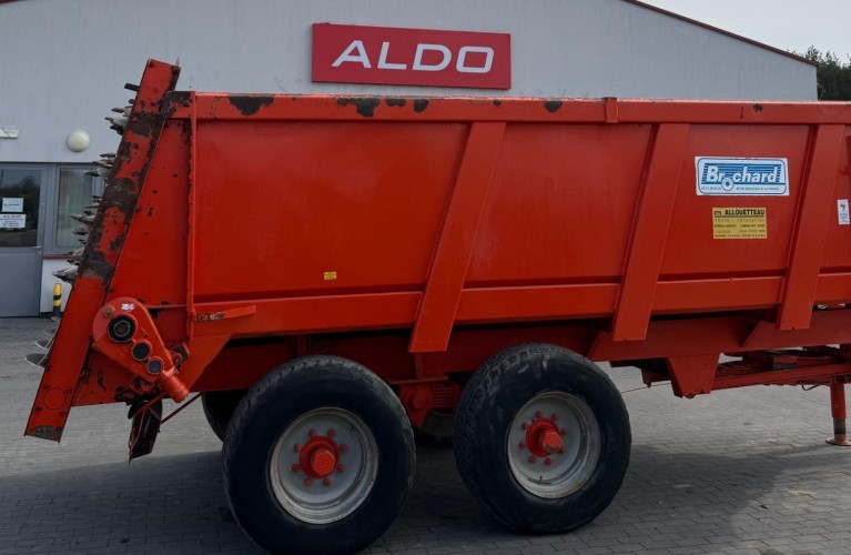rozrzutnik obornika / przyczepa objętościowa brochard – 8 ton | 2001 rok | tandem