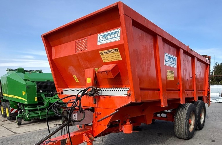 rozrzutnik obornika / przyczepa objętościowa brochard – 8 ton | 2001 rok | tandem