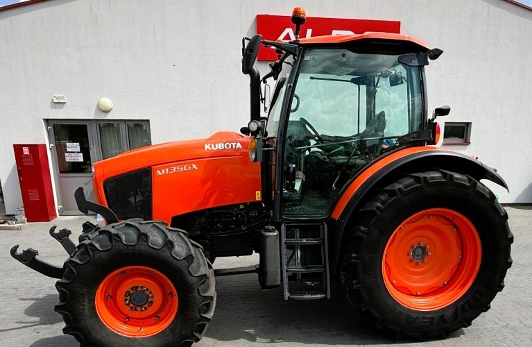 kubota m135gx-iii – po kapitalnym remoncie silnika | gotowa do pracy | 140 km