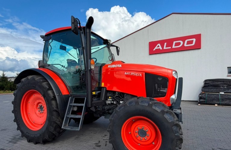 kubota m135gx – 2016 r. | amortyzowana oś | ehr | 3 pary hydrauliki