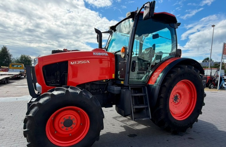 kubota m135gx – 2016 r. | amortyzowana oś | ehr | 3 pary hydrauliki