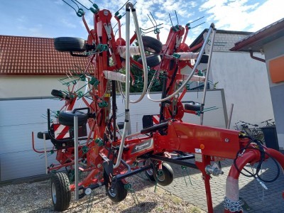 Przetrząsacz ciągany Kverneland 8590