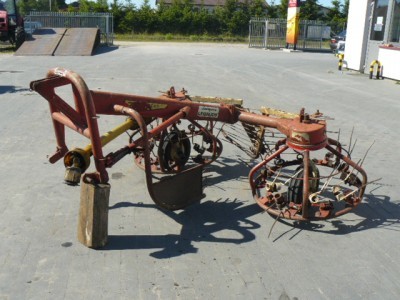 Zgrabiarko - przetrząsarka PZ STRELA  TH